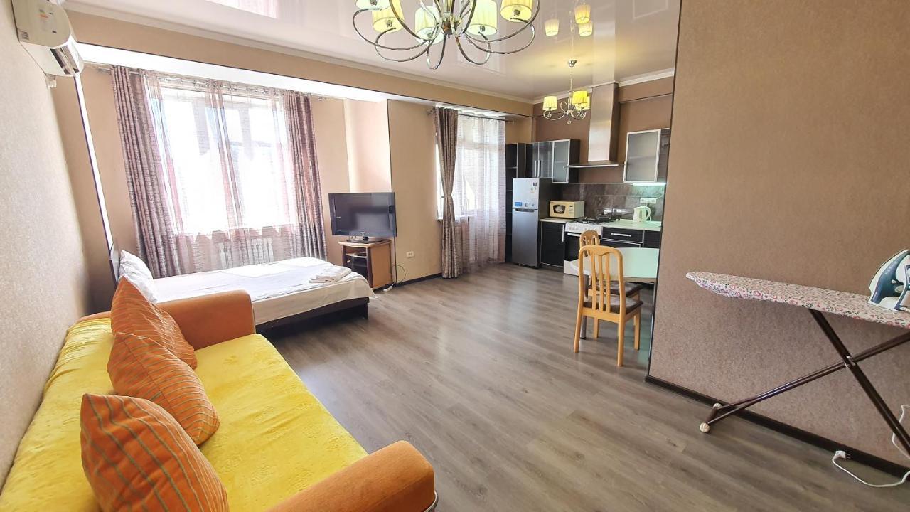 Orange Apartment With Panoramic View Bishkek Exterior foto